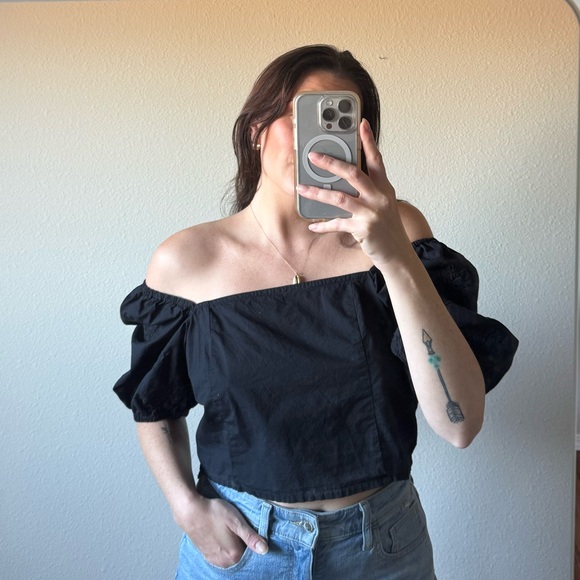 H&M Crop Top - Picture 1 of 7